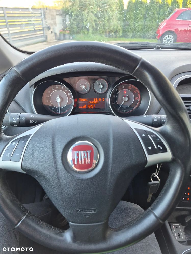 Fiat Grande Punto Actual 1.4 8V Estiva Blue&Me Euro5 - 19