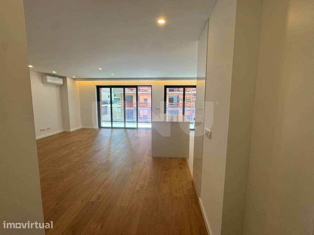 Espetacular Apartamento T2 em Fraião para arrendamento - Grande imagem: 3/18