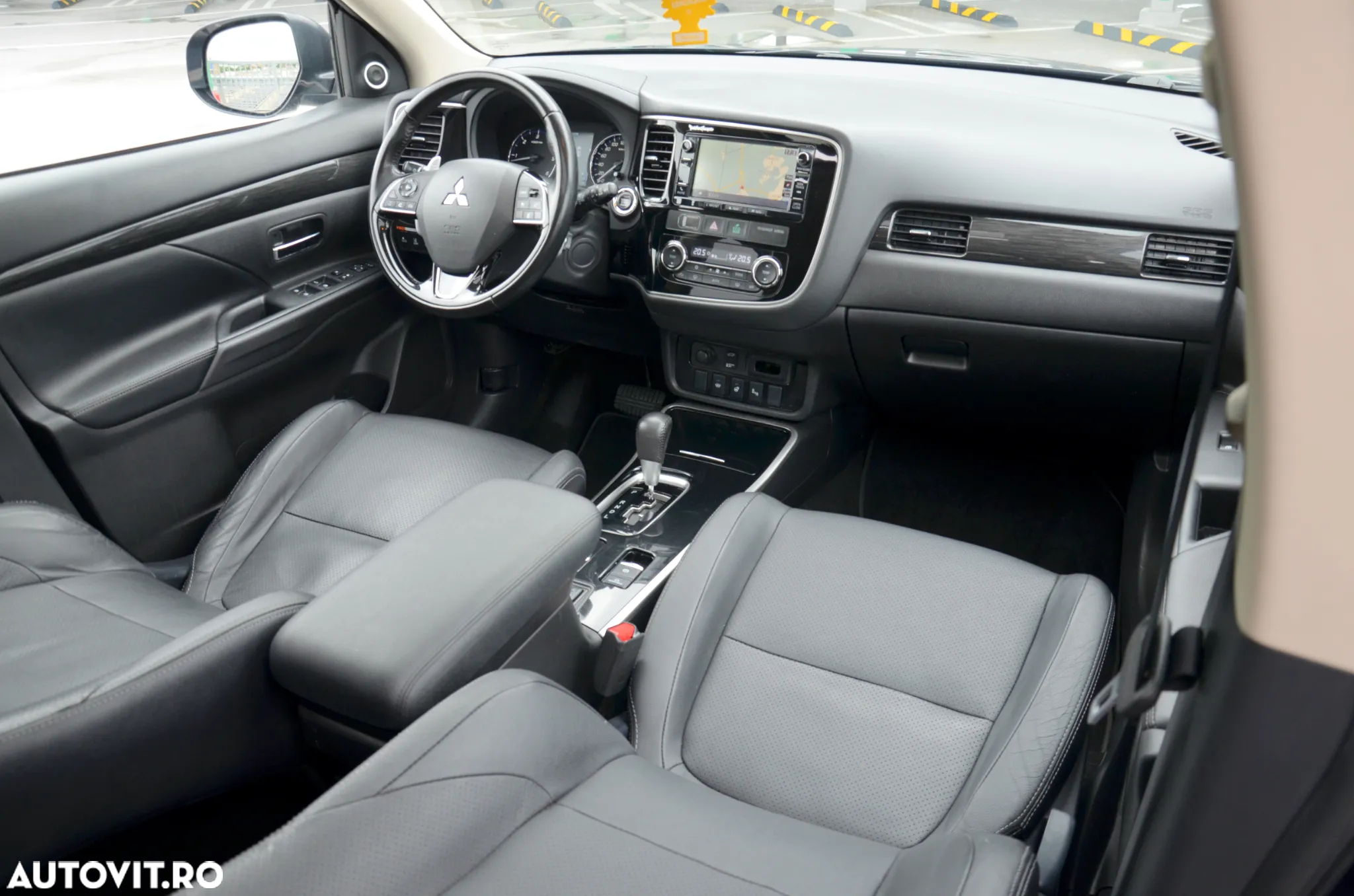 Mitsubishi Outlander 2.2 DI-D 4WD Automatik Diamant Edition+ - 22