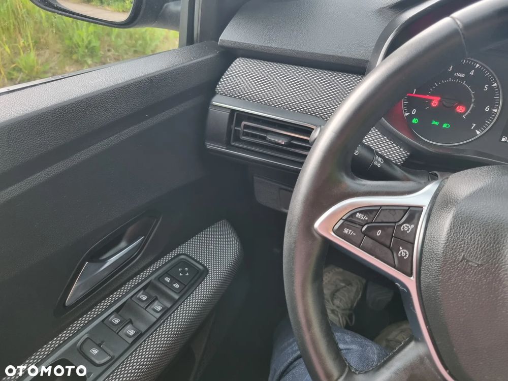 Dacia Sandero TCe 90 Essential - 19