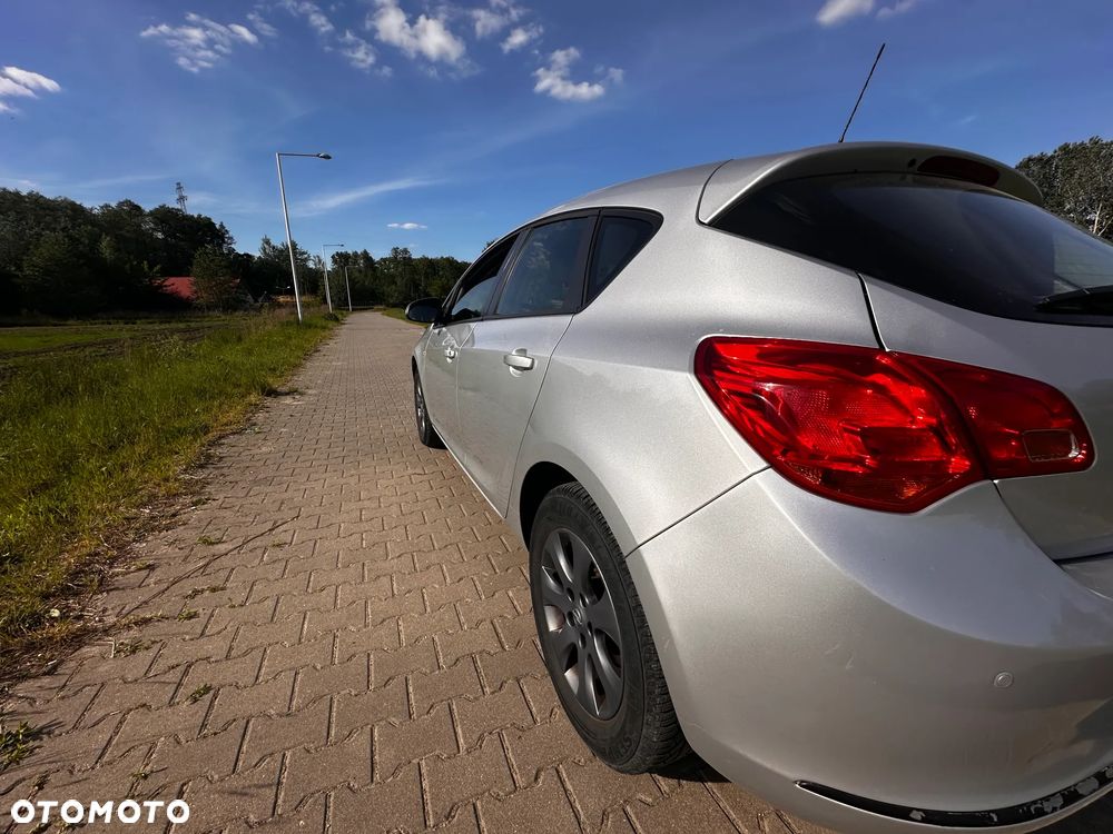 Opel Astra - 2