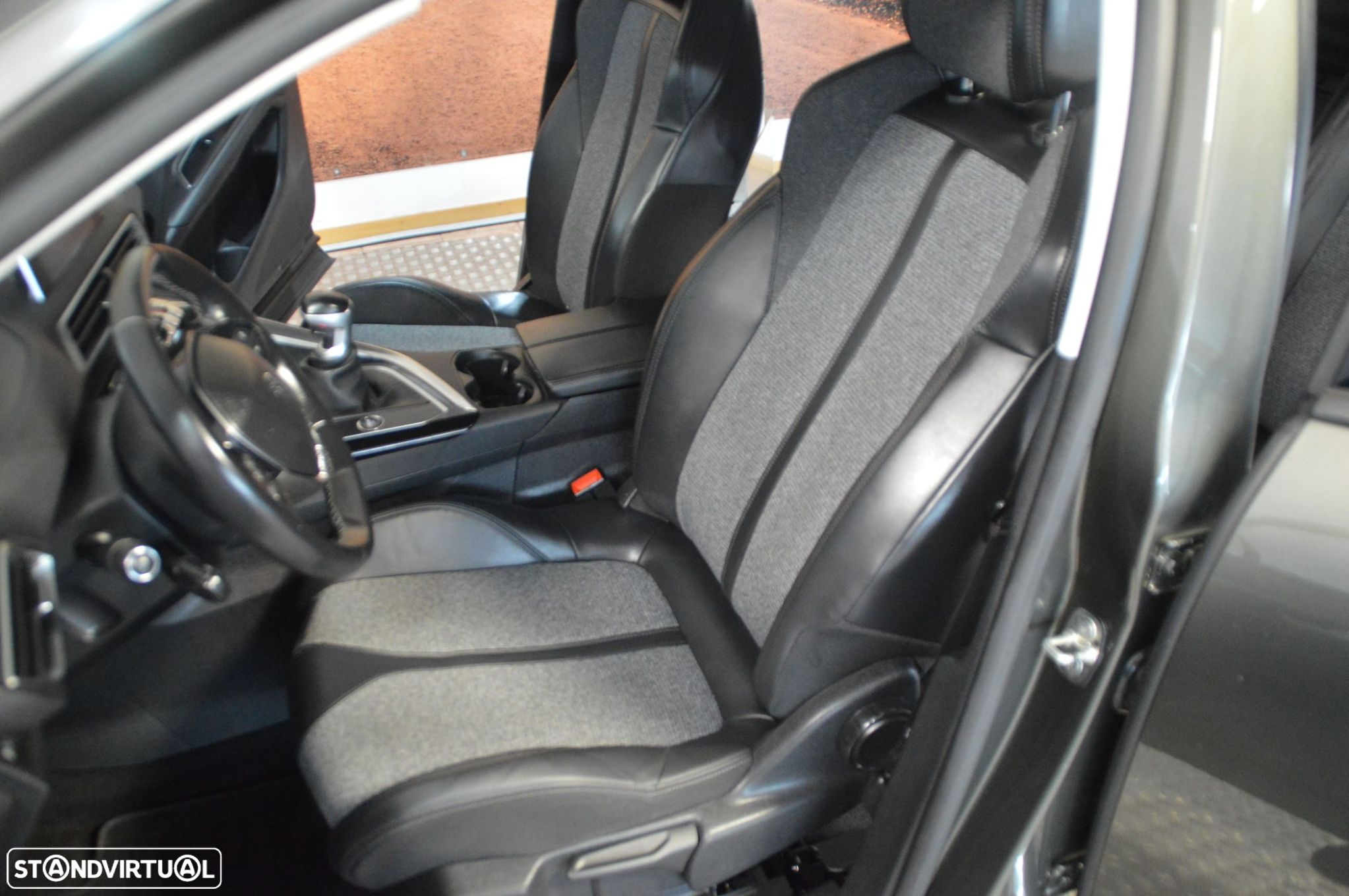 Peugeot 3008 PureTech 130 Stop & Start Allure - 27