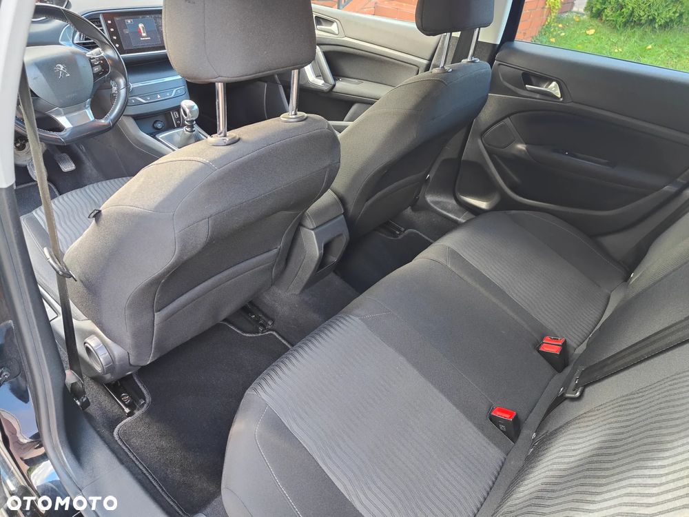 Peugeot 308 - 16