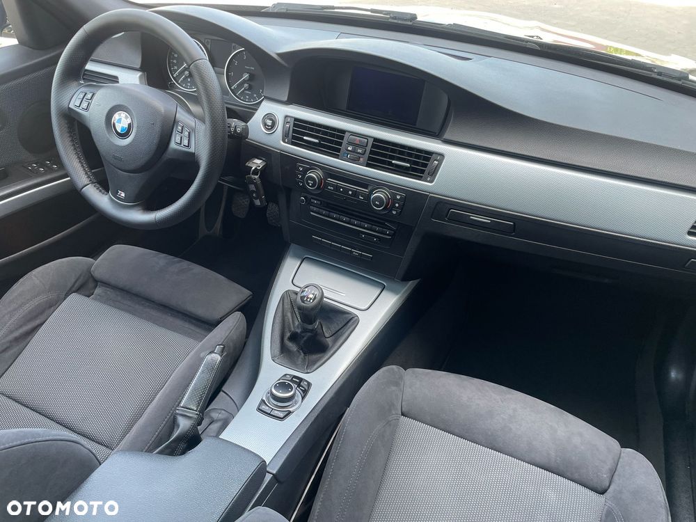 BMW Seria 3 318i Edition Sport - 25