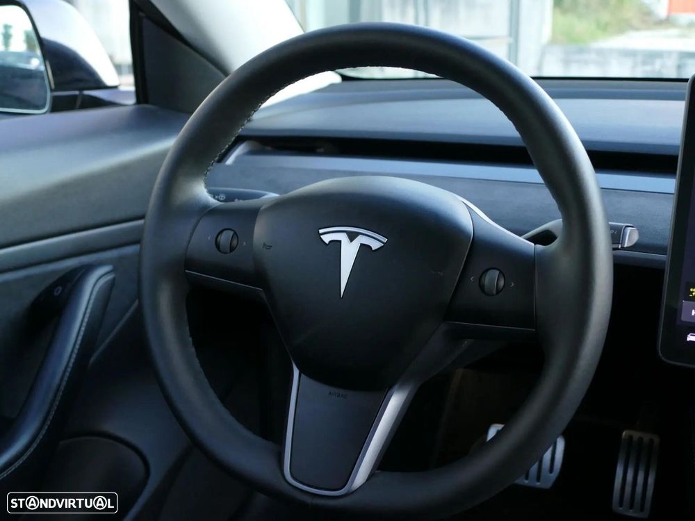 Tesla Model 3 Performance Dual Motor AWD - 29