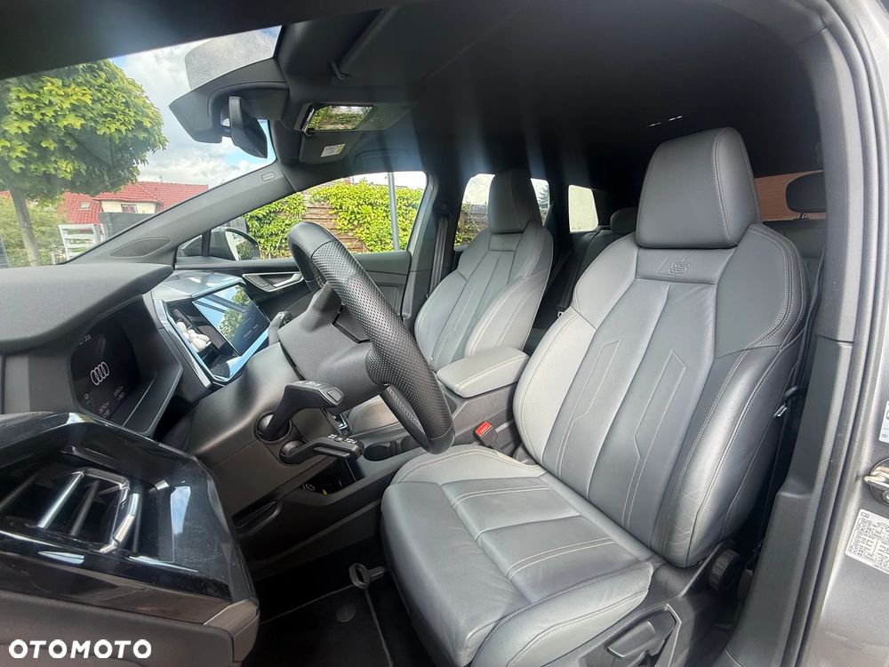 Audi Q4 e-tron 50 77kWh Quattro Edition One Taifun - 9