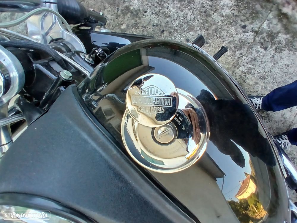 Harley-Davidson Dyna Street Bob - 7