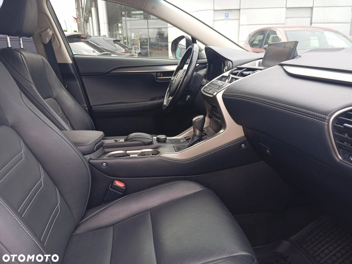 Lexus NX 300h Comfort AWD - 13