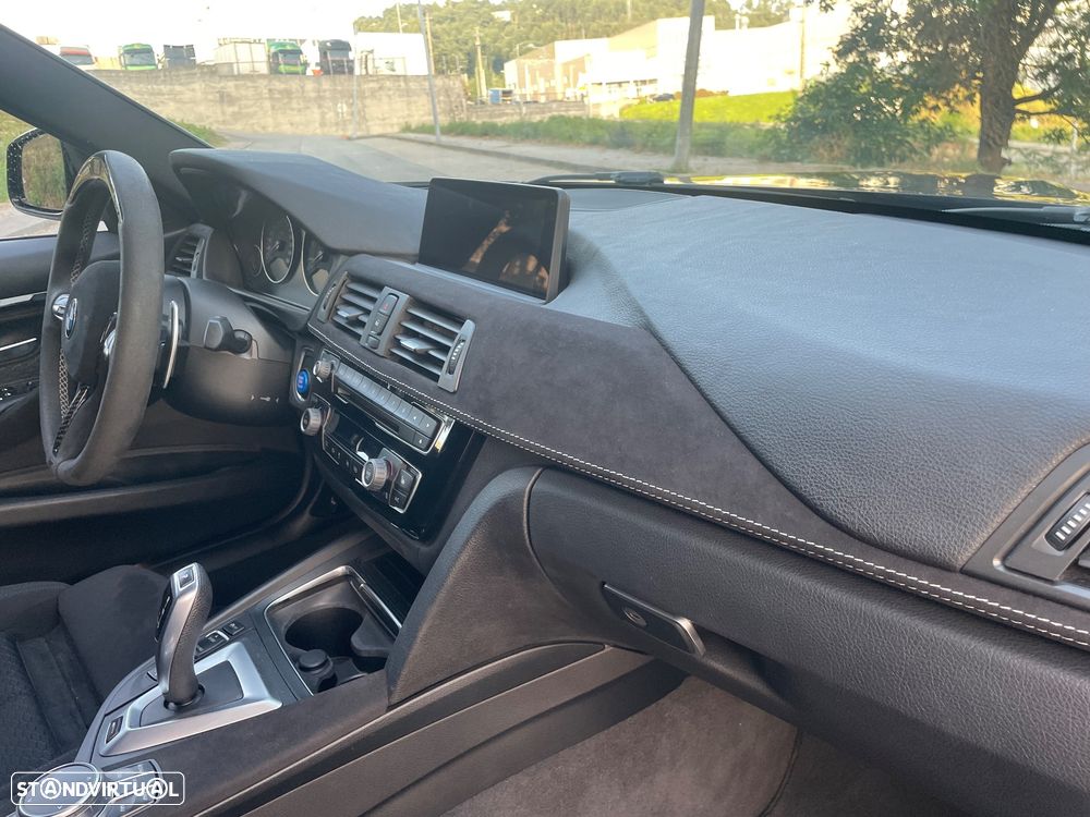 BMW 330 e iPerformance Pack M Shadow - 29