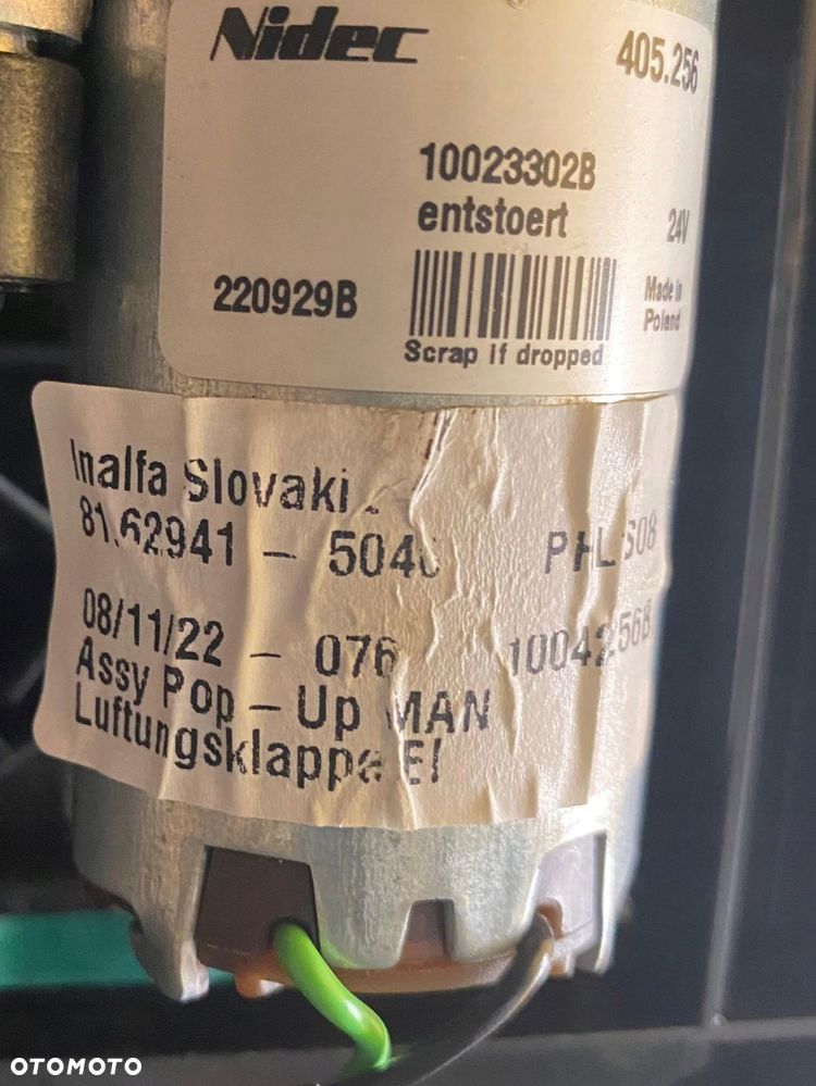SZYBERDACH ELEKTRYCZNY Z ROLETĄ MAN TG3 EURO6 - 6
