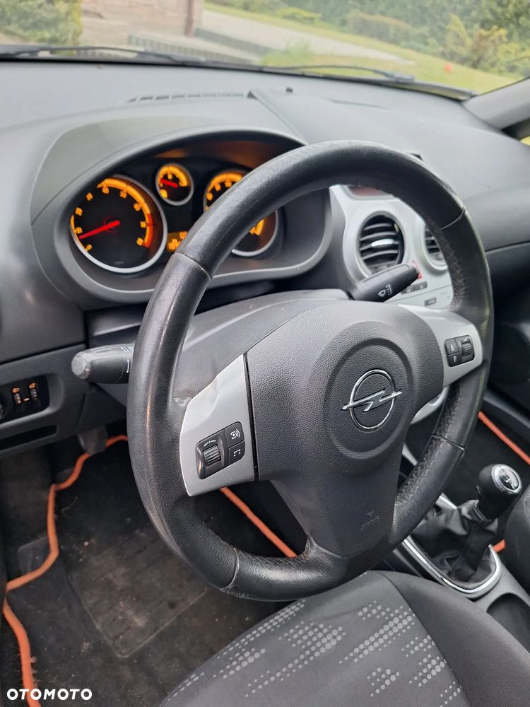 Opel Corsa 1.2 16V - 9