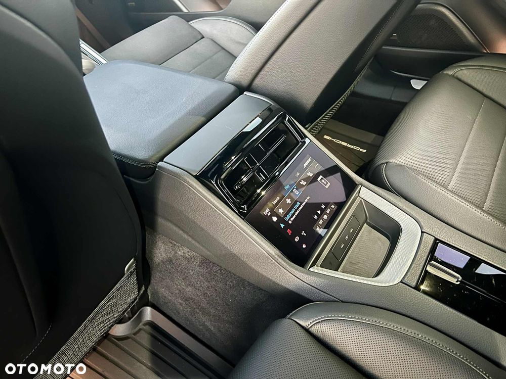 Porsche Panamera 4 - 17