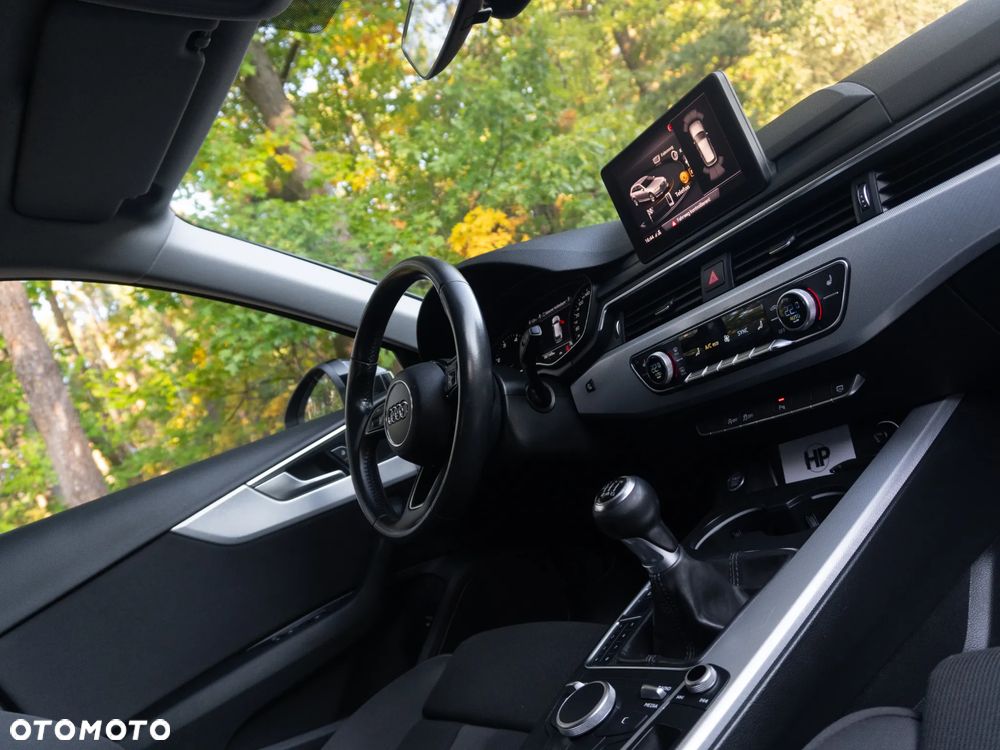 Audi A4 Avant 2.0 TDI DPF S line Sportpaket - 23