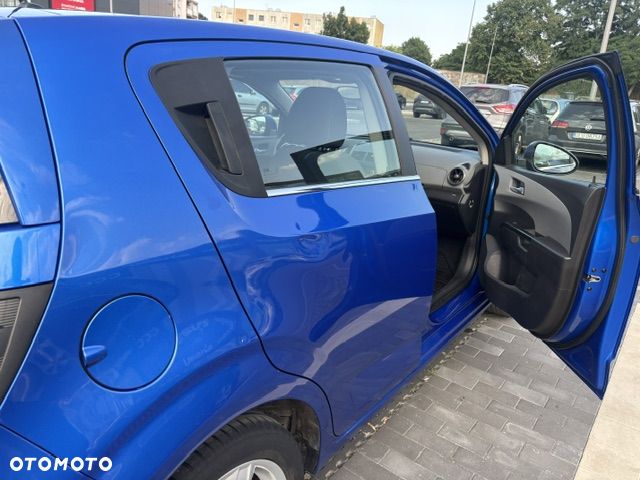 Chevrolet Aveo 1.6 LTZ - 10