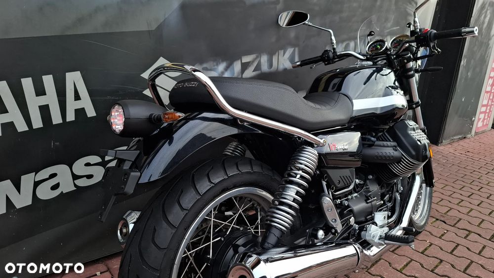 Moto Guzzi V7 - 8