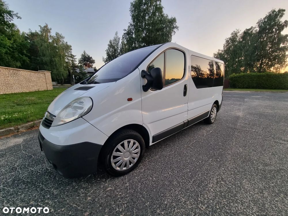 Opel Vivaro - 11