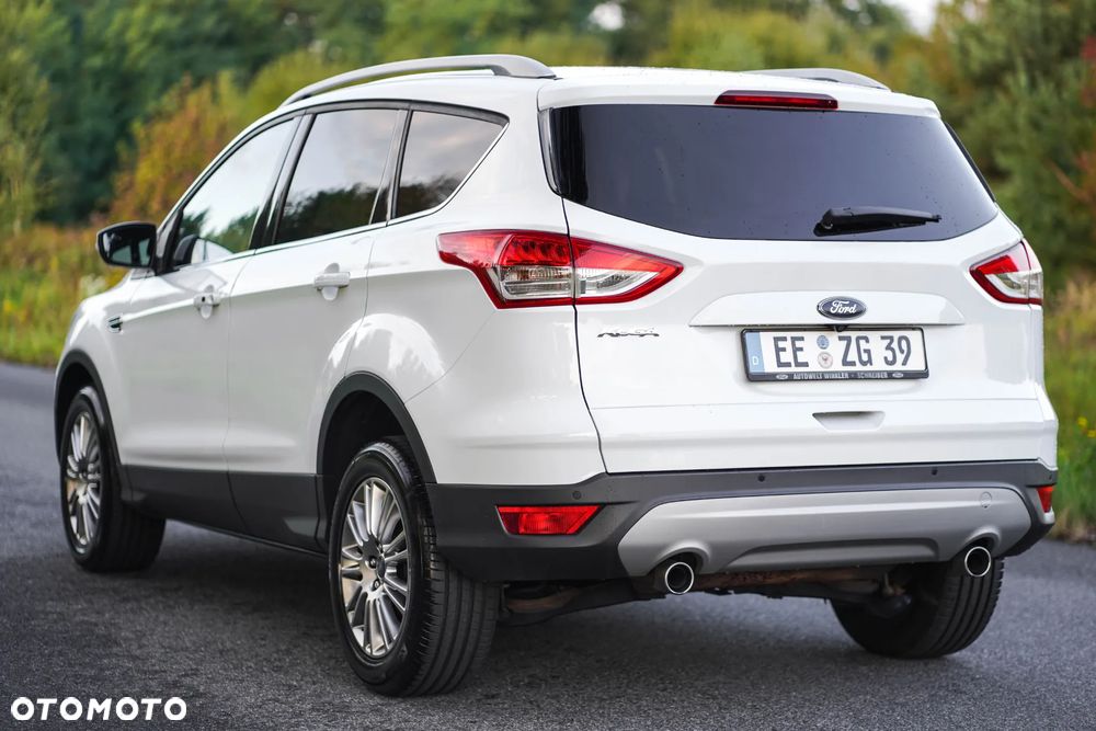 Ford Kuga 2.0 TDCi 4WD Titanium - 4