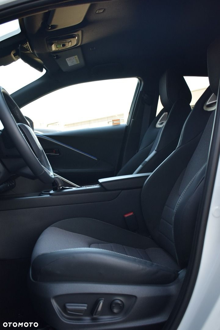 Toyota C-HR - 12