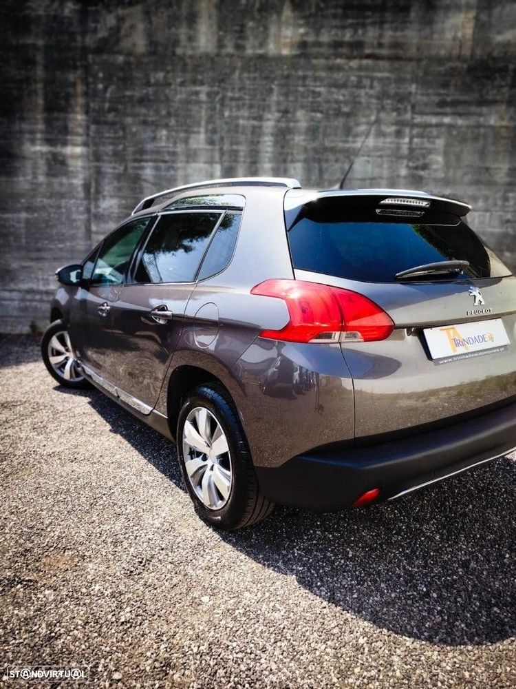 Peugeot 2008 1.2 PureTech Allure - 11