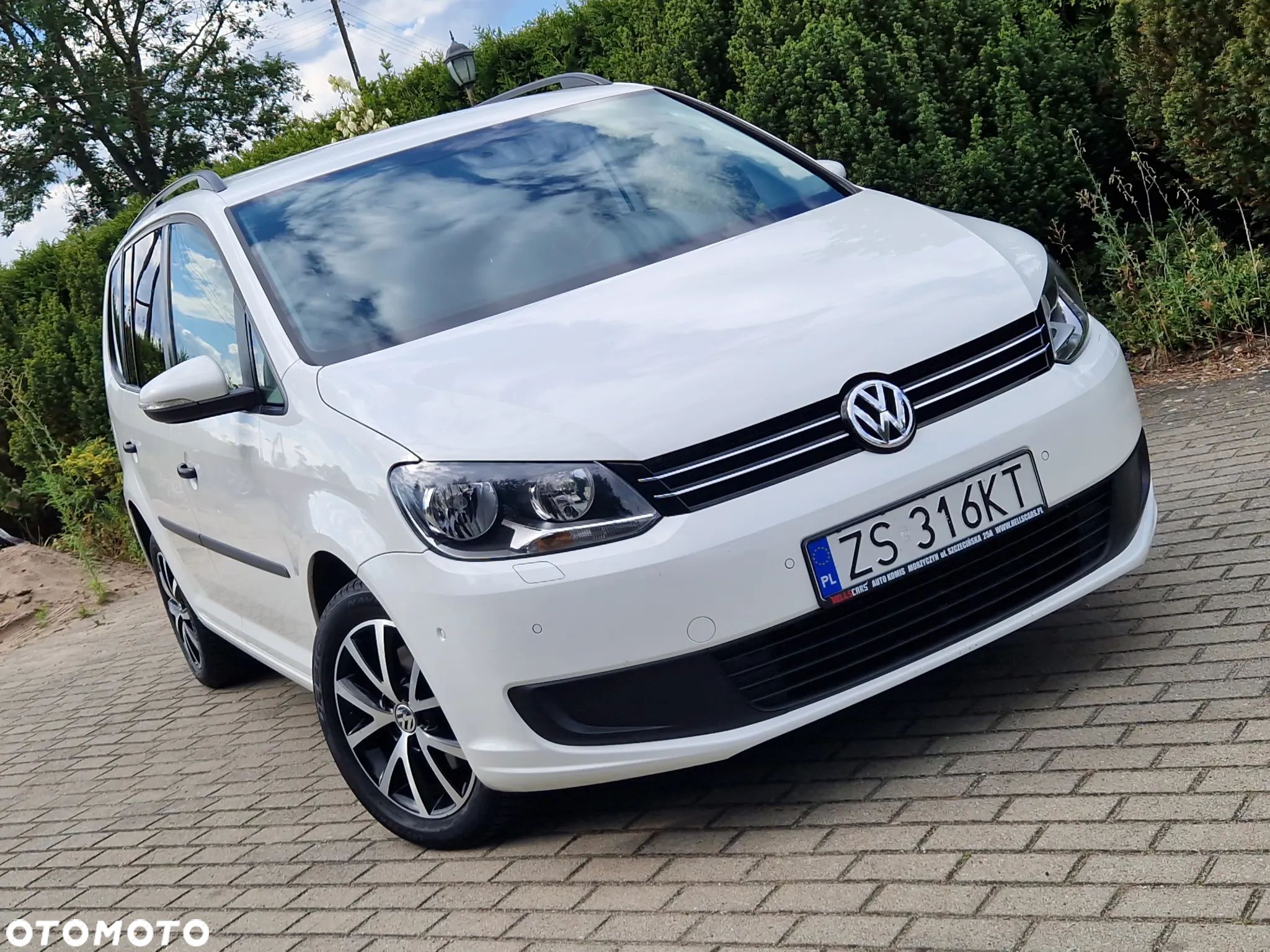 Volkswagen Touran 1.6 TDI DPF Comfortline - 1