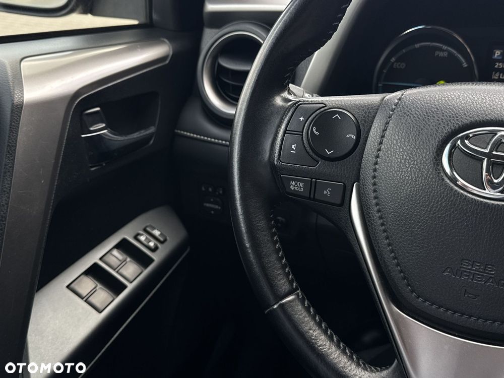 Toyota RAV4 Hybrid Premium 4x2 - 18