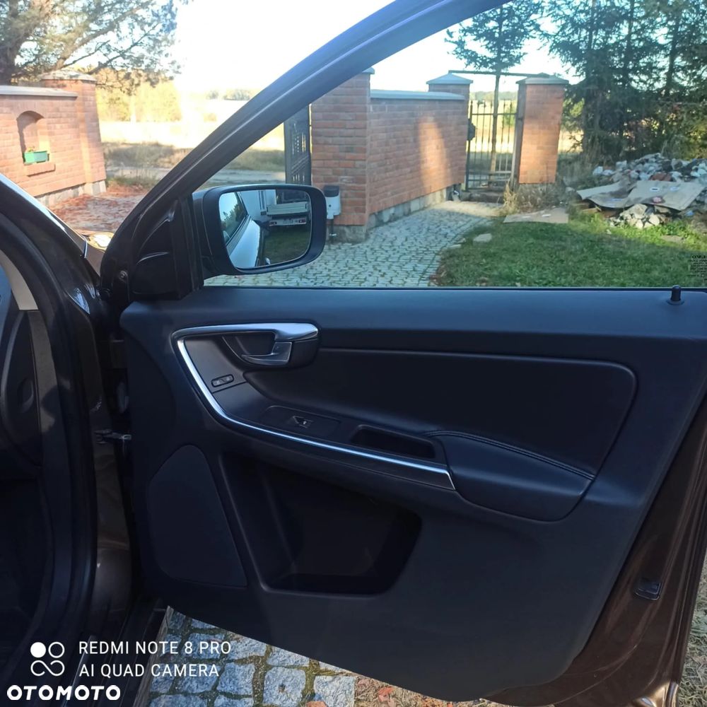 Volvo XC 60 D4 AWD Momentum - 12