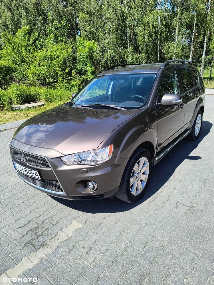 Mitsubishi Outlander 2.0 Intense + 2WD EU5 - 2