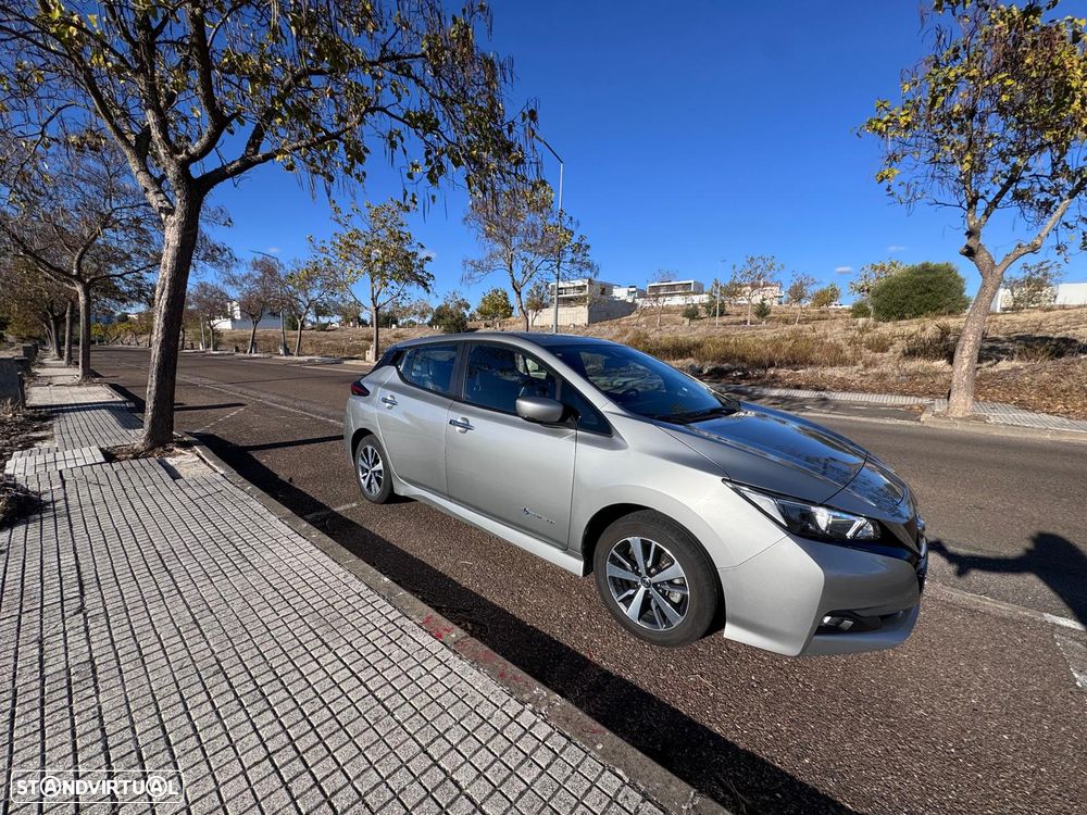 Nissan Leaf - 1
