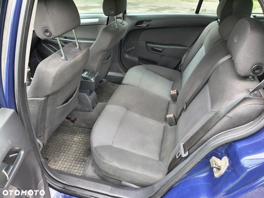 Opel Astra 1.7 CDTI - 10