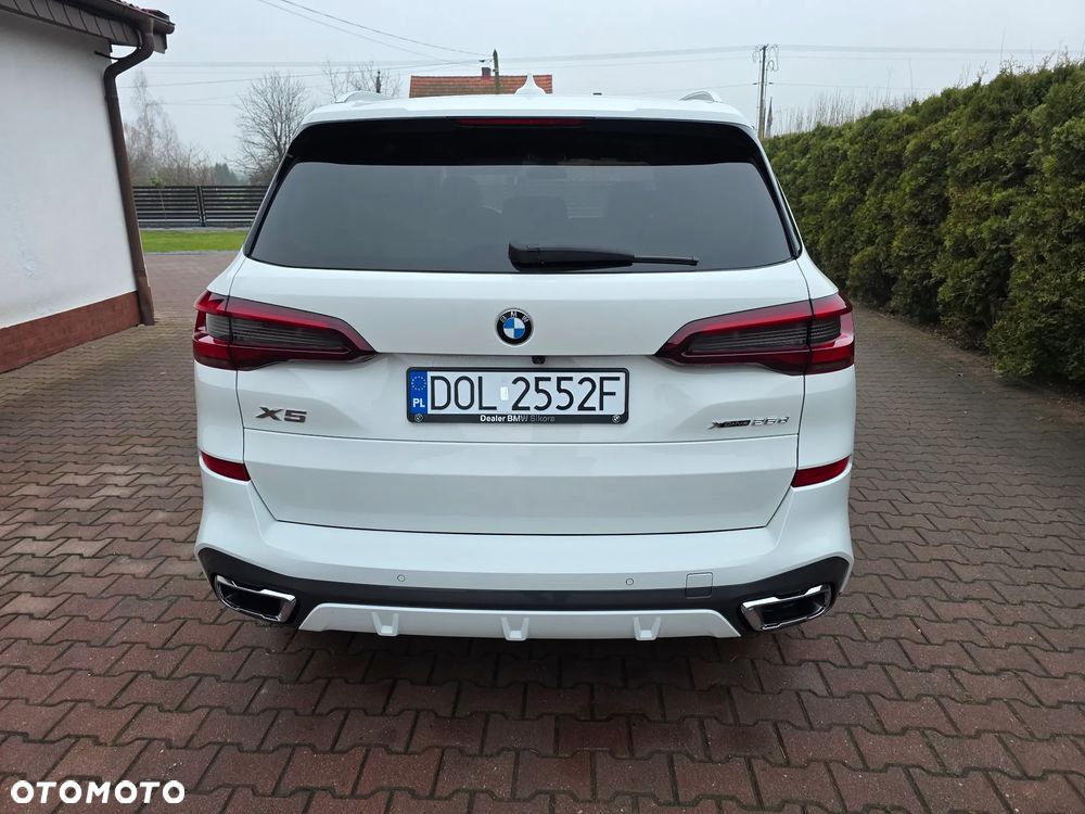 BMW X5 xDrive25d - 11