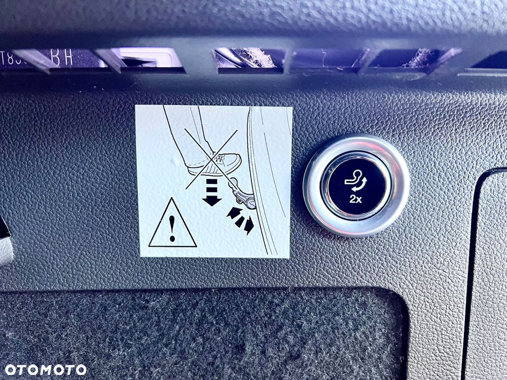 Ford Kuga 2.0 TDCi 4x4 ST-Line - 28