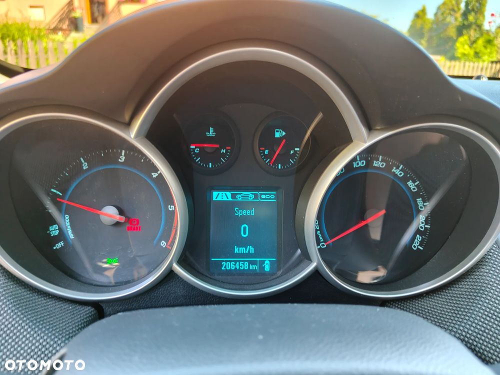 Chevrolet Cruze 1.7 LT - 9
