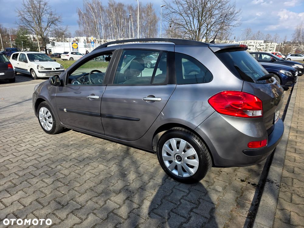 Renault Clio - 16