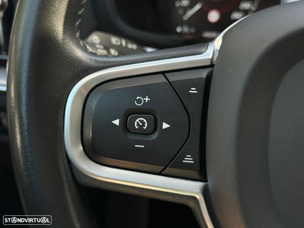 Volvo V60 2.0 D3 Momentum Plus Geartronic - 22