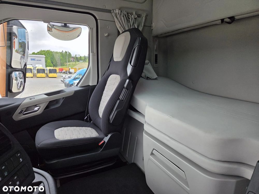 Ford F-MAX - 8