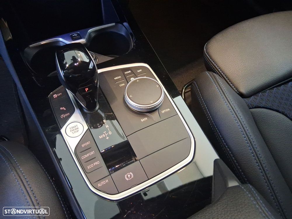 BMW 116 d Pack Desportivo M Auto - 14