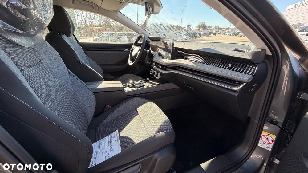 Skoda Superb 2.0 TDI SCR 4x4 Edition 130 DSG - 11