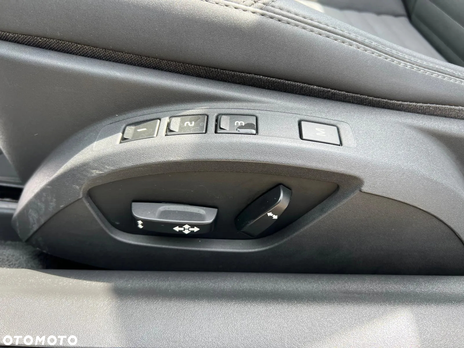 Volvo C70 2.4 Momentum - 6