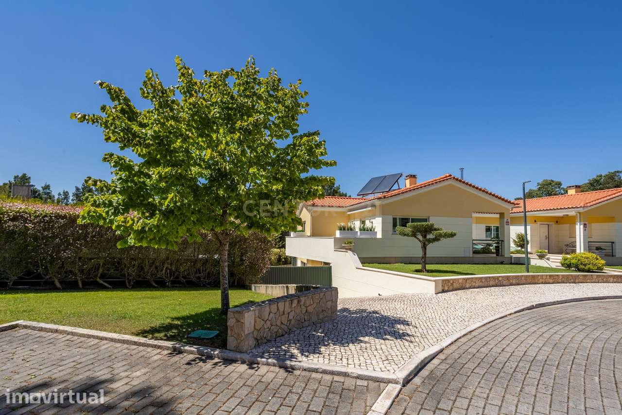 Exclusiva Moradia T4 de Luxo | Condomínio Privado | Piscina Privativa - Grande imagem: 2/60