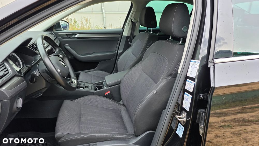 Skoda Superb 2.0 TDI SCR Style DSG - 9