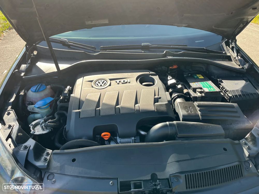 VW Golf Variant 1.6 TDi Confortline DSG - 11