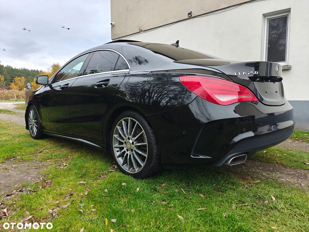 Mercedes-Benz CLA 250 7G-DCT AMG Line - 10