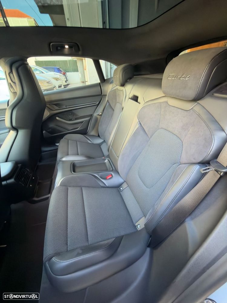 Porsche Taycan Sport Turismo Turbo - 9