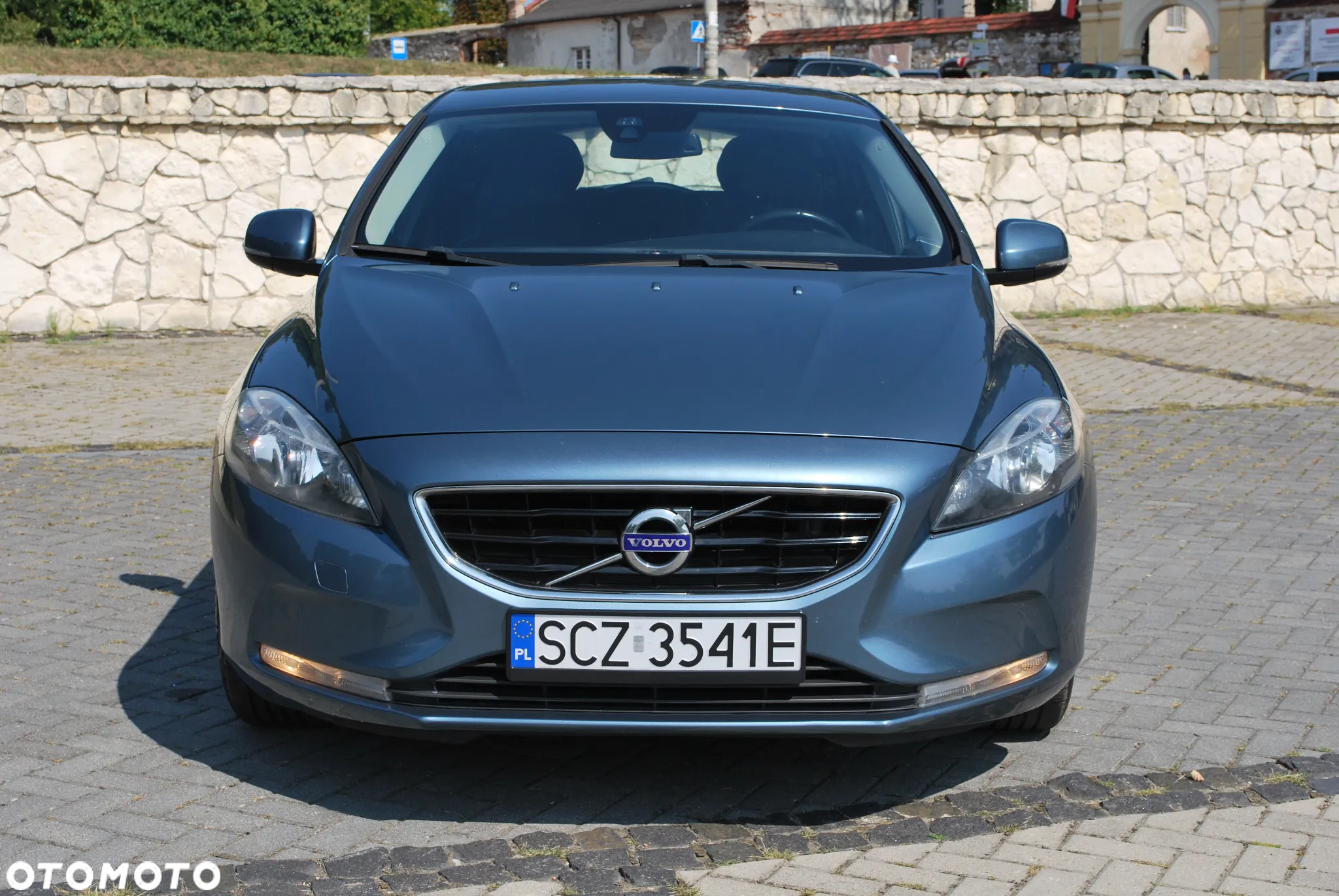 Volvo V40 T2 Momentum - 12