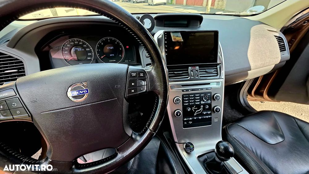 Volvo XC 60 2.4D AWD - 11