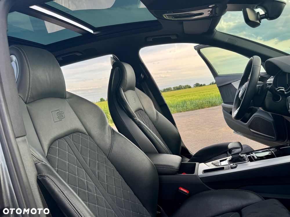 Audi A4 Avant 35 TDI mHEV S Line S tronic - 32