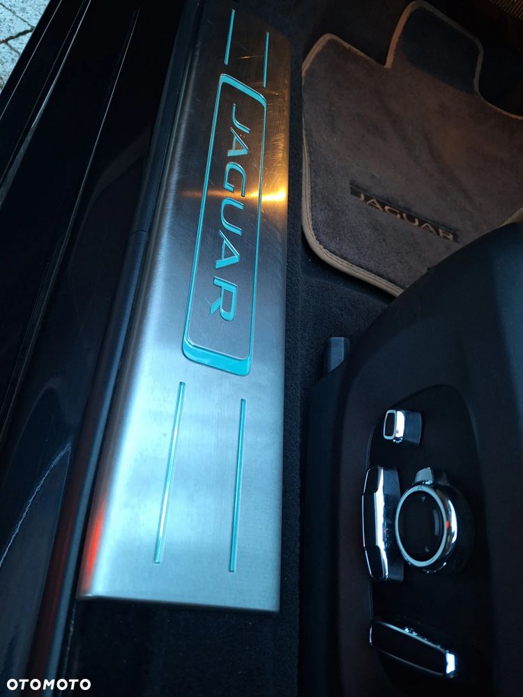 Jaguar XJ 3.0 V6 Kompressor AWD Langversion Portfolio - 18