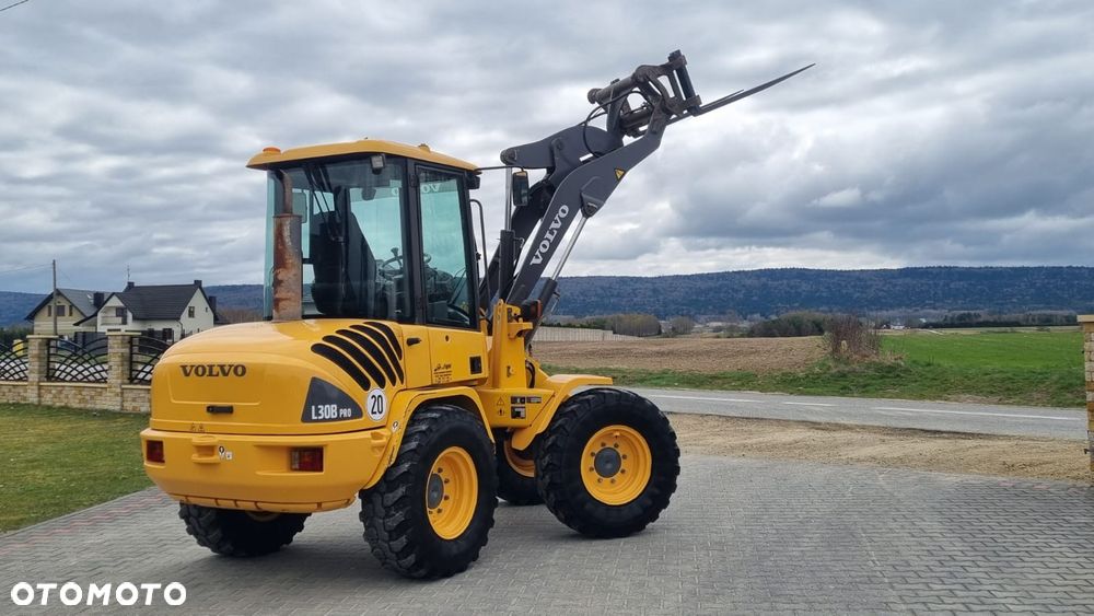 Volvo L30B/ Maszyna sprowadzona/ 6480H/ - 1