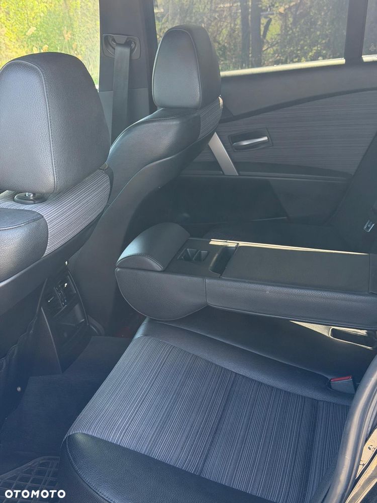 BMW Seria 5 525i - 11