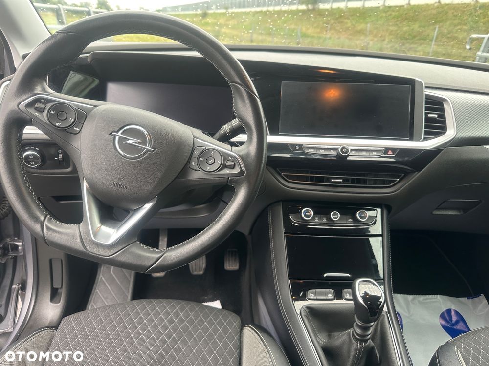 Opel Grandland X - 17